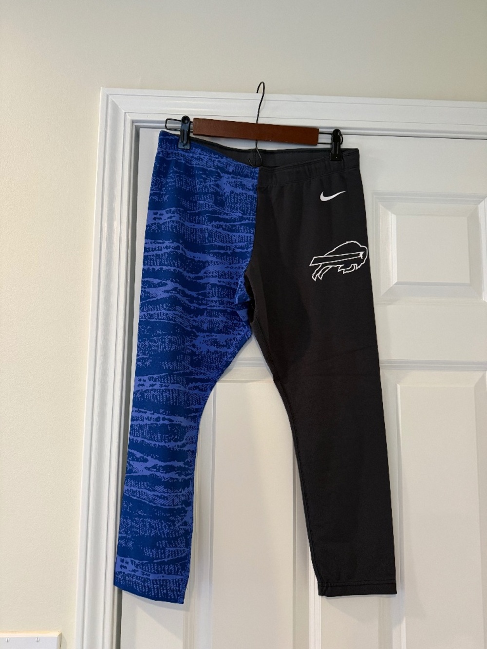 Nike Buffalo Bills NFL Leggings Size Large Colorblock Football